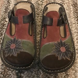 Algeria clogs